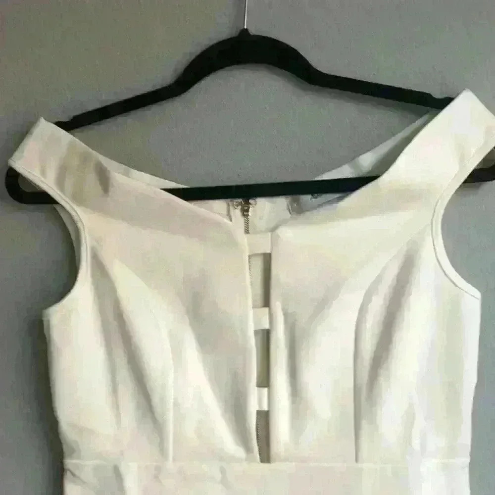 AEOM. Little white dress. Cocktail dress - Picture 2 of 4